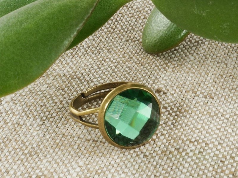 Green Rhinestone Adjustable Ring Round Glass Stone Free Size Ring Woman Jewelry - แหวนทั่วไป - แก้ว สีเขียว