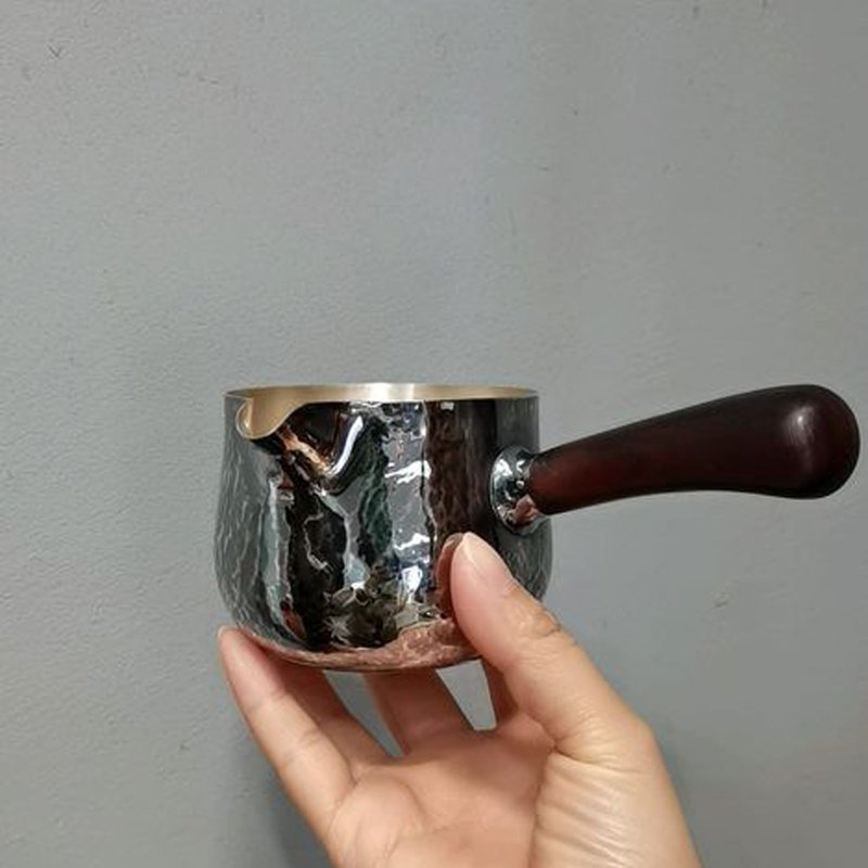 尚幀品 槌目紋側把純銀公道杯 茶海 純銀9999 純手工 250cc - 茶壺/茶杯/茶具 - 純銀 