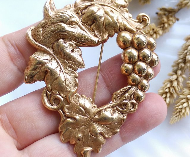 ヴィンテージジュエリー ウエスタンアンティークジュエリー 型押し狼と