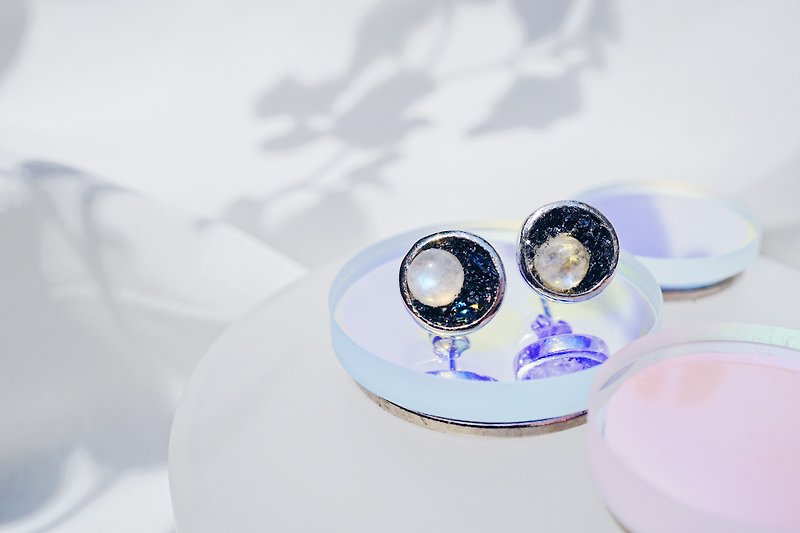 Crushed Hematite Moonstone Moon Eclipses 925 silver earrings - Earrings & Clip-ons - Gemstone Silver