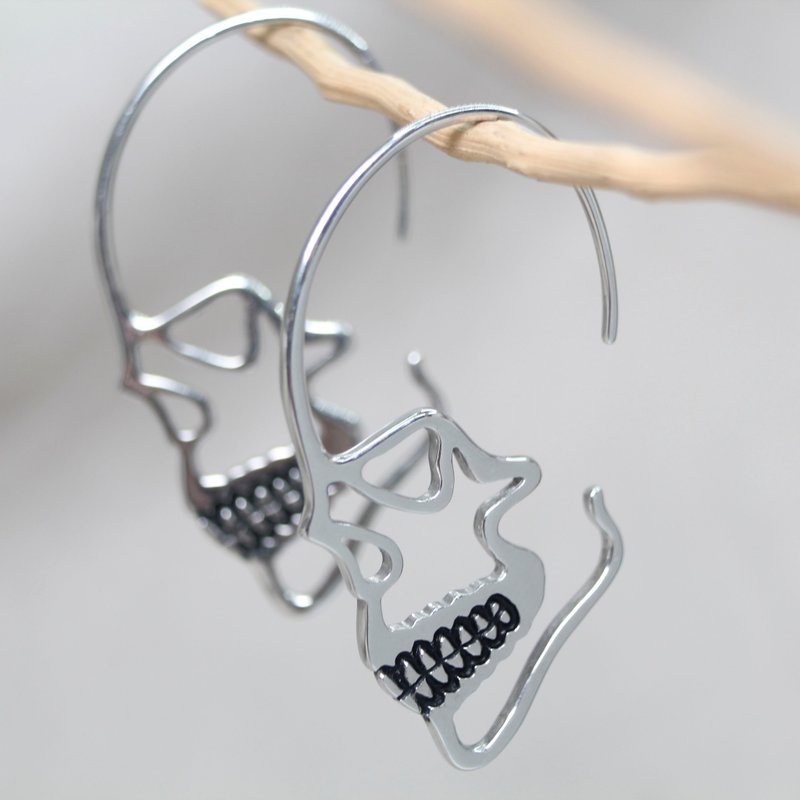 Big skull。EARRING。SILVER JEWELRY SERIES - ต่างหู - โลหะ สีเงิน