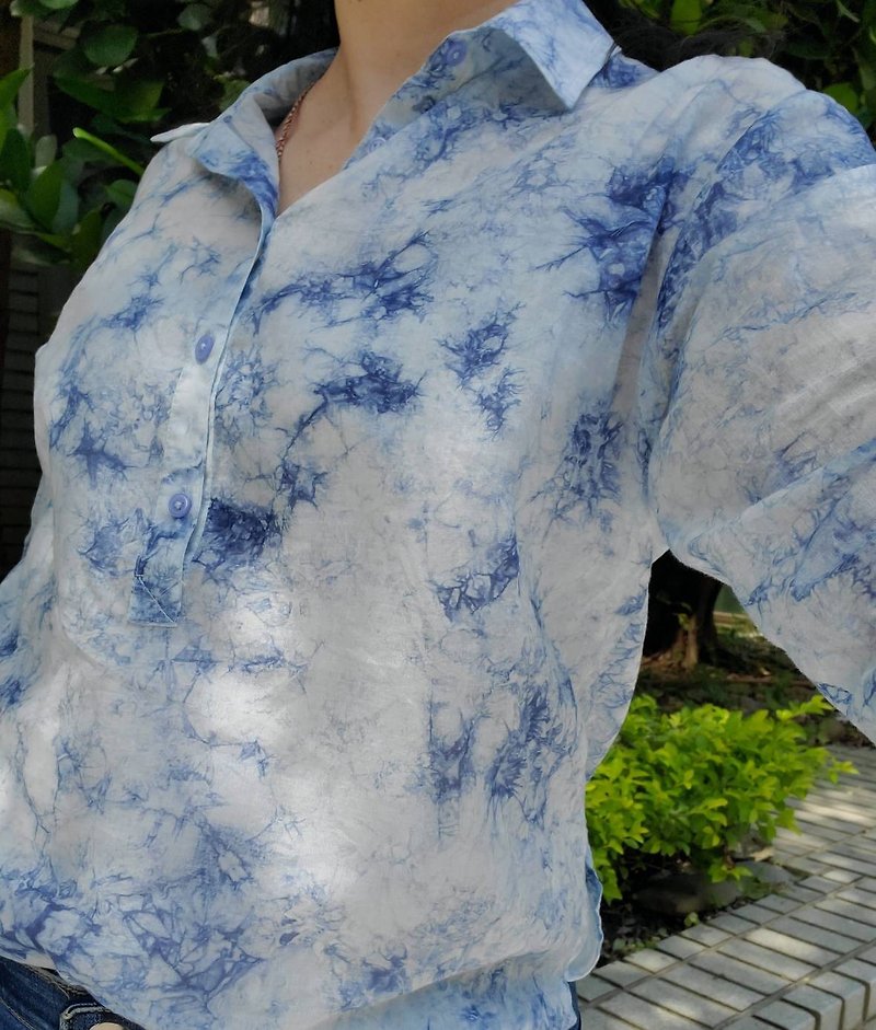 Dream Bubble-Shoulder Thin Cotton Long Sleeve Shirt (Environmentally Friendly Digital Printing) - Women's Shirts - Cotton & Hemp Blue