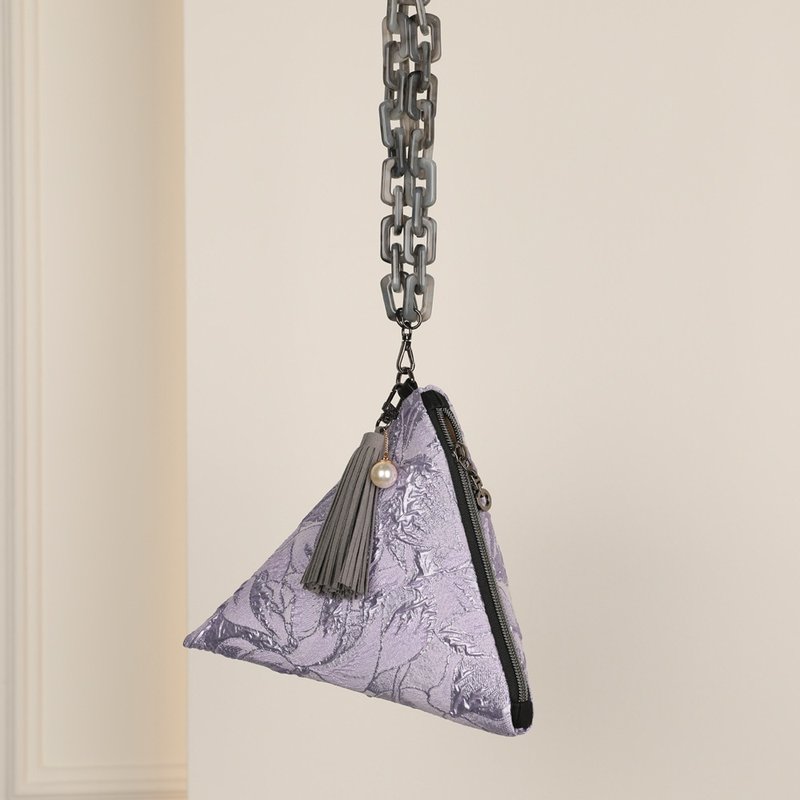Murasaki no ame triangular clutch pouch bag - 化妝袋/收納袋 - 其他材質 紫色