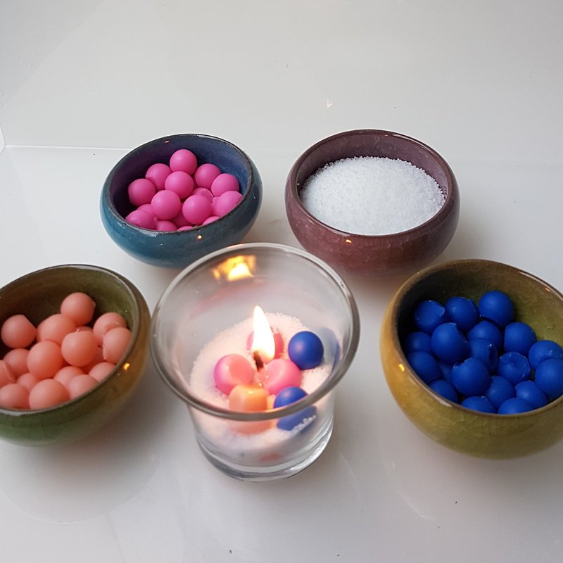 Beads wax, candy wax beads, it is not scented - เทียน/เชิงเทียน - ขี้ผึ้ง หลากหลายสี