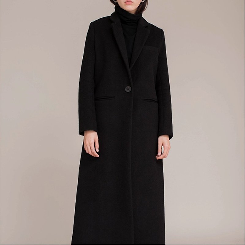 Black dark suit long coat wool cashmere jacket neutral couple models go to the beach together - Women's Casual & Functional Jackets - Wool Black