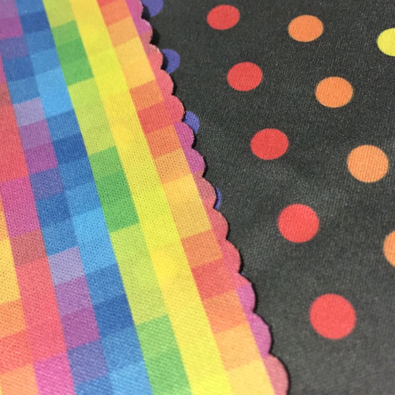 Rainbow Microfiber Cleaning Cloth for Lens/Glasses/Screen LGBTQ+ Gay Pride - อื่นๆ - เส้นใยสังเคราะห์ หลากหลายสี
