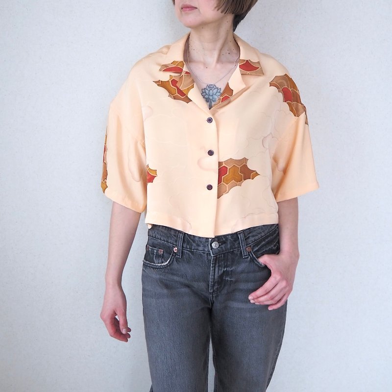【日本製】silk crop top, upcycle Kimono crop shirts, auspicious pattern - Women's Shirts - Silk 