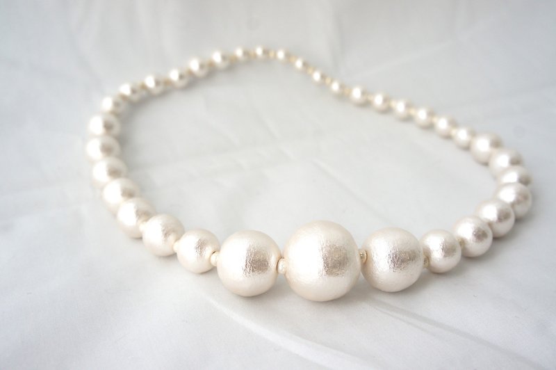Cotton pearl necklace　（Easy to install with rubber） - Necklaces - Cotton & Hemp White