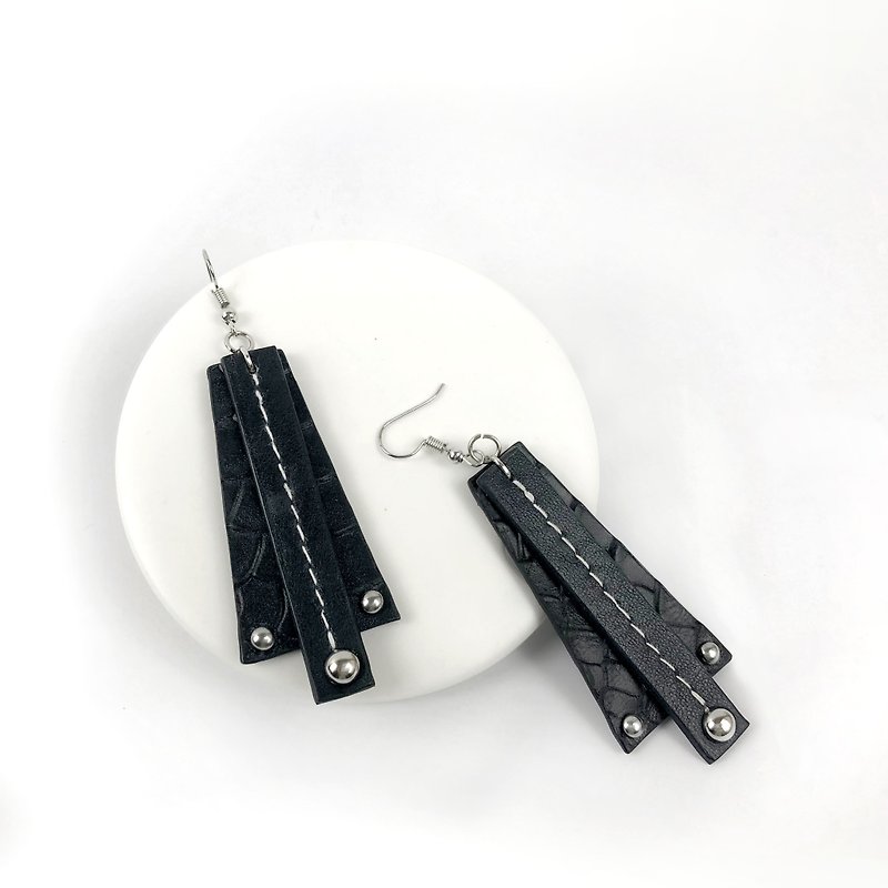【Off-Season Sales】Crocodile Textured  Leather Earrings Black and White - Earrings & Clip-ons - Genuine Leather Black