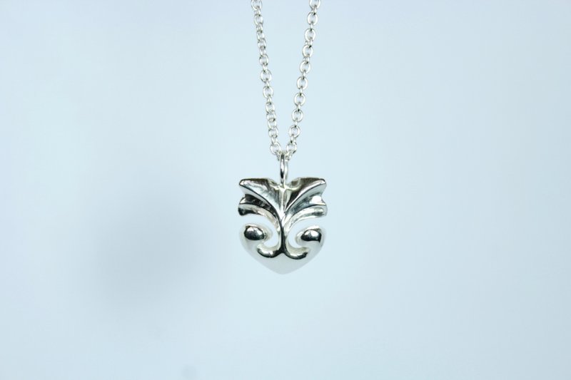 Classical Imagery Silver Necklace - สร้อยคอ - เงิน สีเงิน