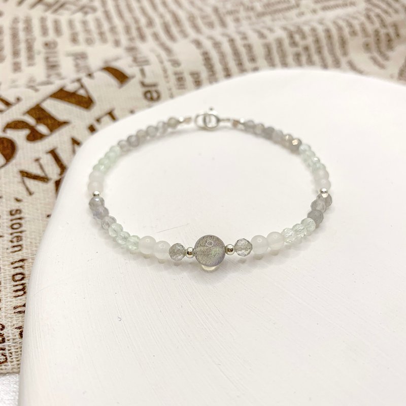 [Walking Journey] White Stone Prehnite Labradorite Crystal Bracelet Crystal Bracelet Bracelet - Bracelets - Crystal Silver