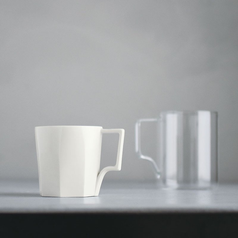 Japan KINTO OCT octagonal ceramic mug 300ml / 2 colors in total - แก้ว - เครื่องลายคราม ขาว