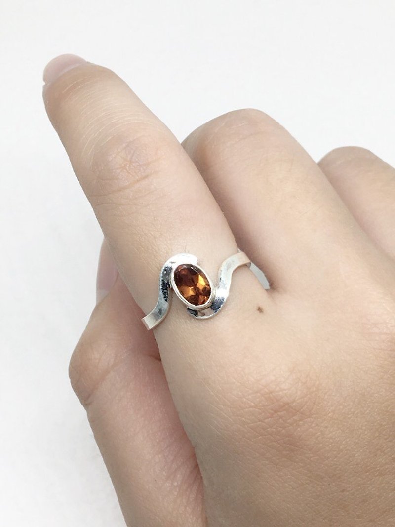 黃托帕石925純銀異國設計戒指 尼泊爾手工鑲嵌製作(款式4) - 戒指 - 寶石 橘色