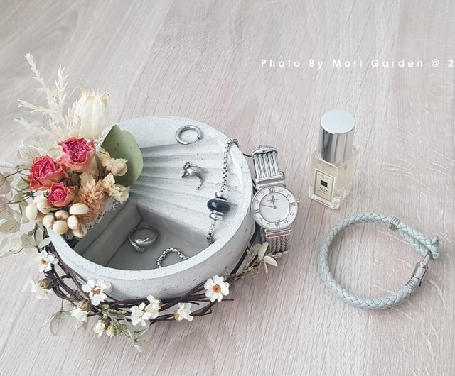 MAISON DE REEFUR　ジュエリーボックス Amazon.com: Roedax Jewelry Box Clear Glass Jewelry Box With