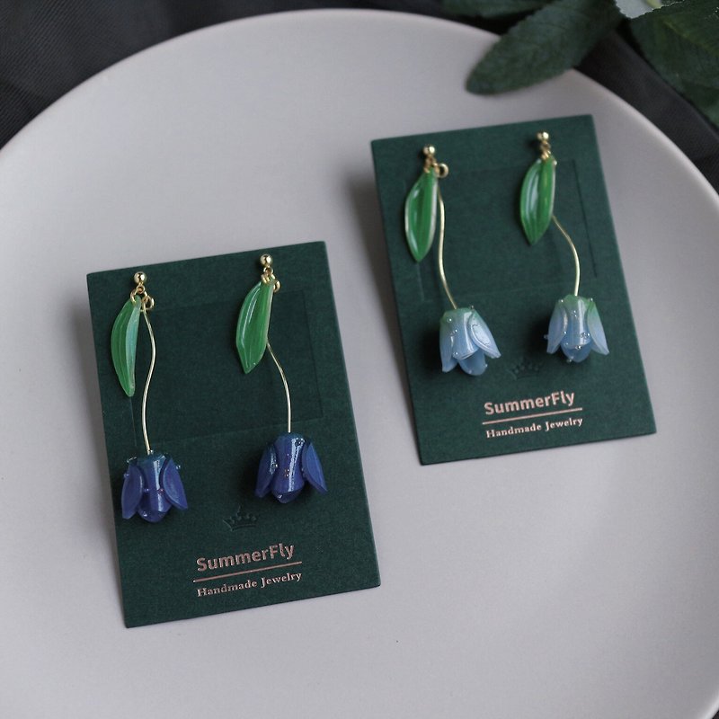 Heavy design, clear and elegant tulip flower resin pendant earrings blue x - Earrings & Clip-ons - Resin Blue
