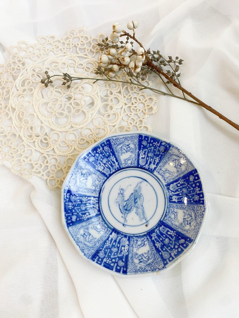 [Good Day Fetish] Japanese Kirin Polygonal Blue and White Plate Dinner Plate Dessert Plate Blue and White Hand-painted - Plates & Trays - Porcelain Blue