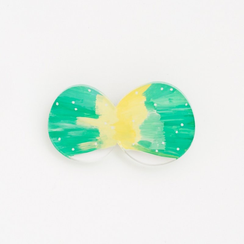 Brooch of a picture 【Butterfly】 - Brooches - Acrylic Yellow