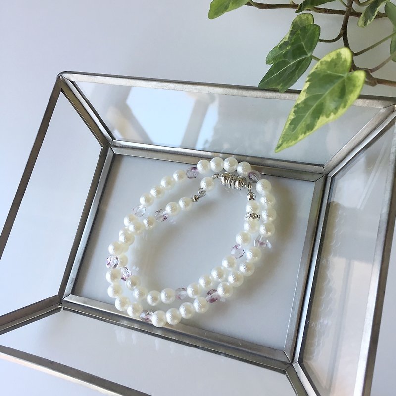 Light Czech beads and cotton pearl double stain bracelet - Bracelets - Plastic White