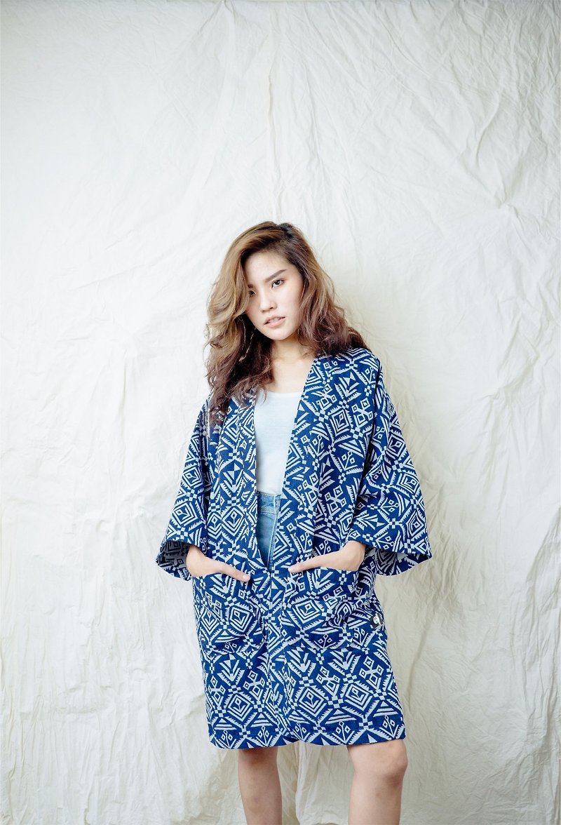 Navy Blue Pattern Kimono Jacket  - 女大衣/外套 - 棉．麻 藍色