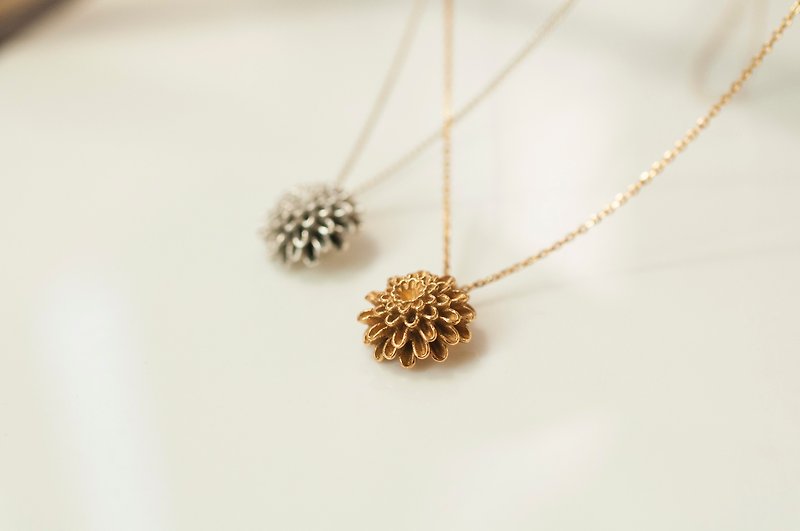 Flower Season-Coral Chrysanthemum Pendant - Necklaces - Sterling Silver Gold