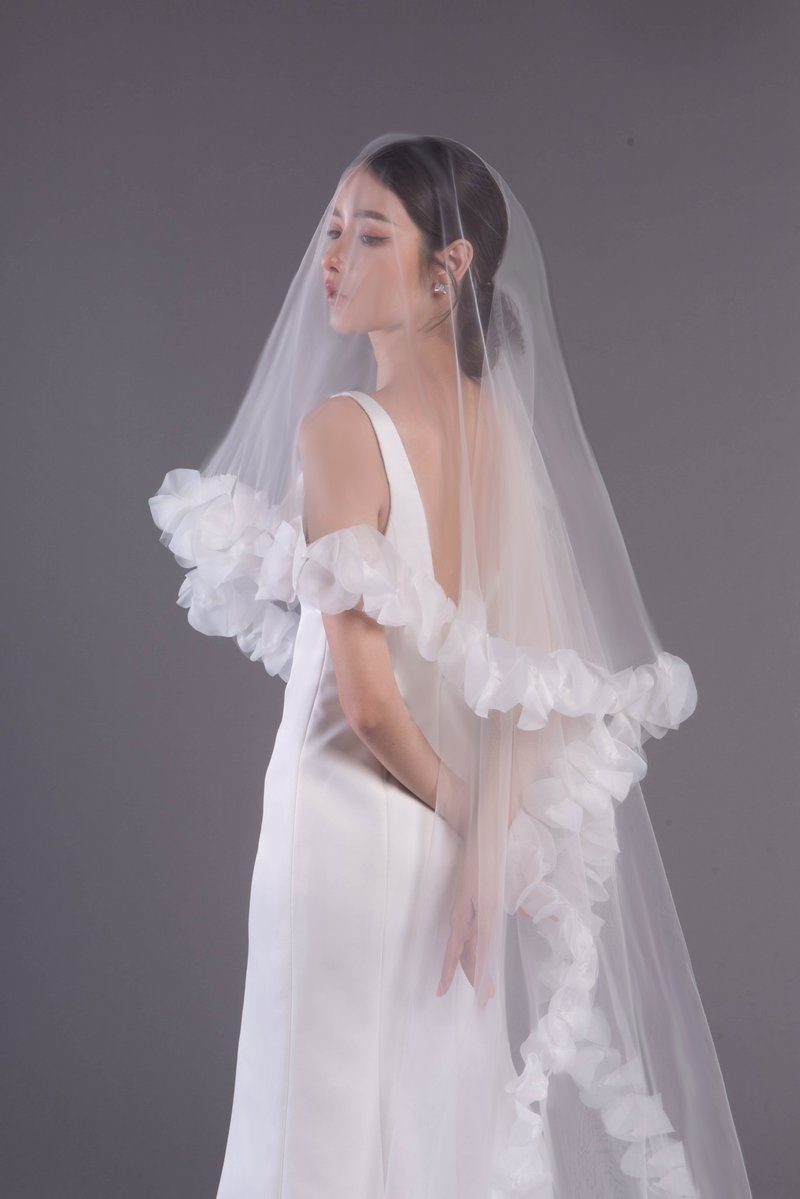Organdy fabric inspired by jellyfish Veil - 髮夾/髮圈 - 聚酯纖維 白色
