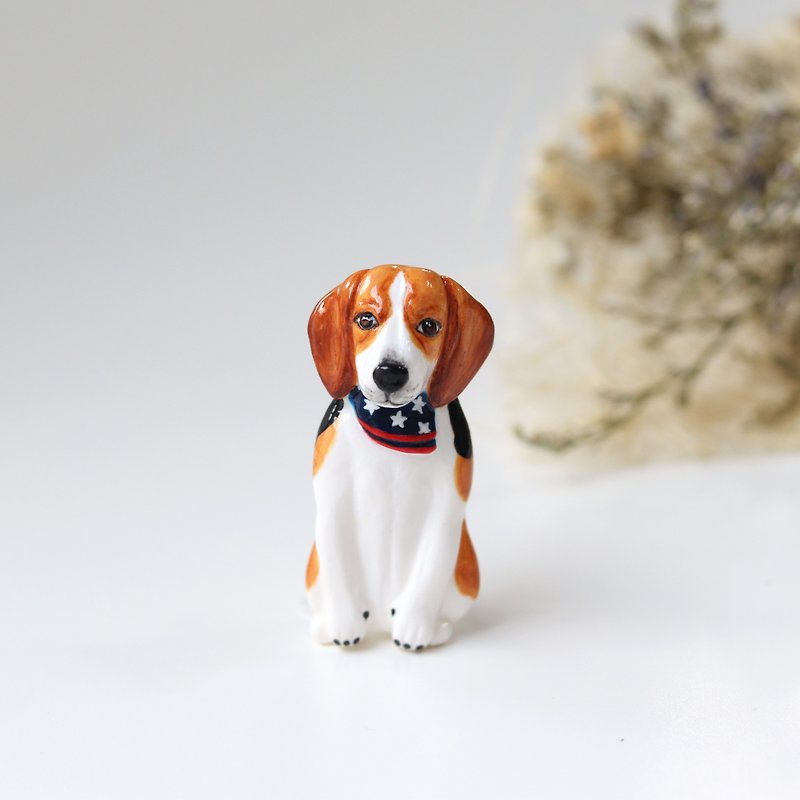 ビーグル犬のブローチ、ビーグル犬のピン、犬の彫刻、犬の恋人の贈り物 - ブローチ - 粘土 ブラウン