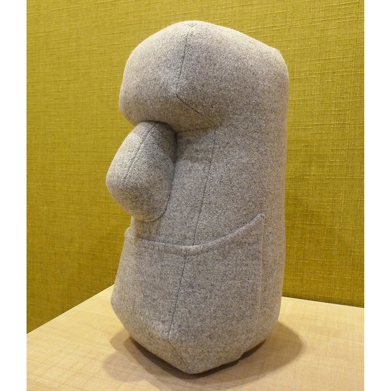 【 Smiling Moai 】中灰摩艾石像－阿摩