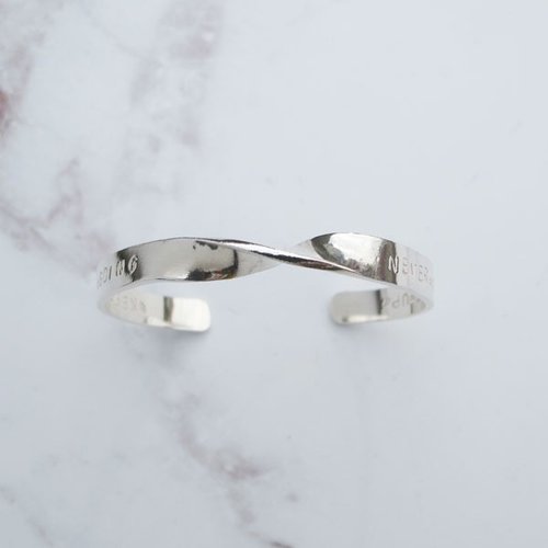 [Handmade custom silver jewelry] Twist | Handmade sterling silver flat twist bracelet |