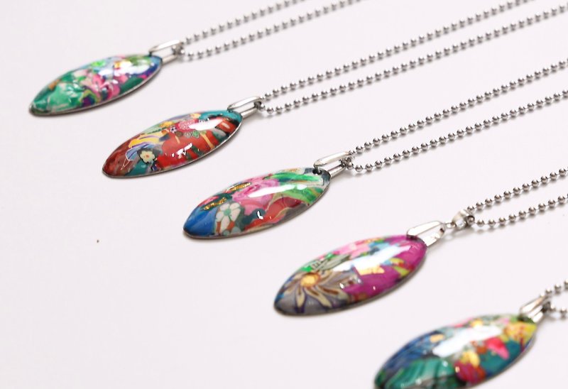 Oval Clay Floral Necklace - Necklaces - Other Materials Multicolor