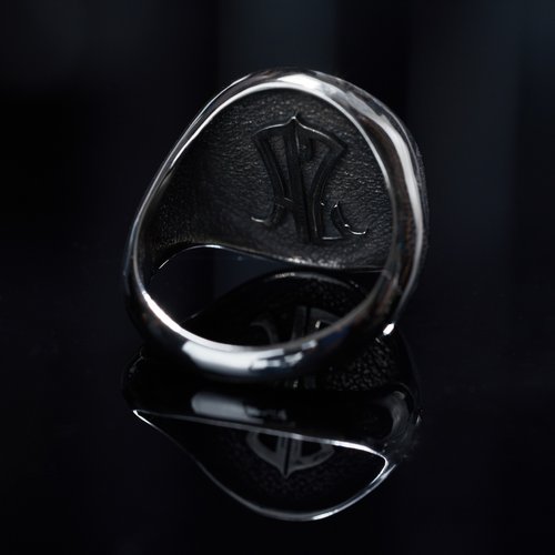 Louis Vuitton Men's SIlver Palladium Monogram Signet Ring M62488