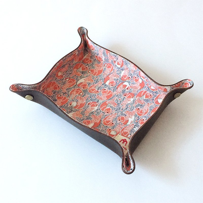 Tanned Leather tray with Japanese Traditional Pattern, Kimono "Silk" - กล่องเก็บของ - หนังแท้ สึชมพู