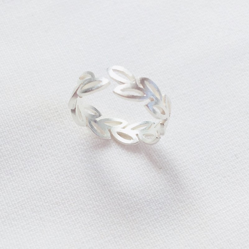 Flower Lace Open Ring S925 Sterling Silver Ring Anti-allergic - แหวนทั่วไป - เงินแท้ สีเงิน