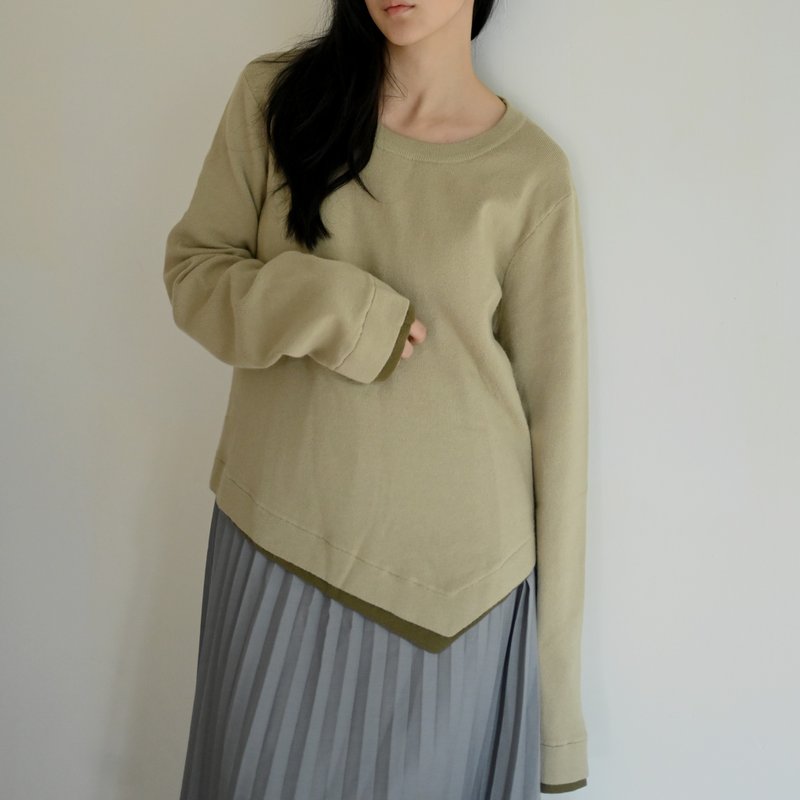 疊穿角狀下襬-假2件圓領口素面長袖毛衣-卡其色 - 女上衣/長袖上衣 - 聚酯纖維 卡其色
