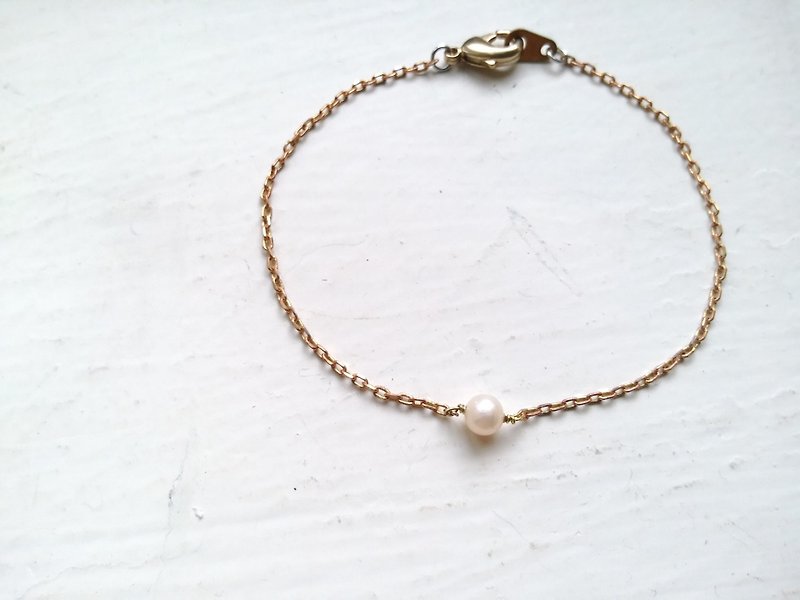 Pearl, Red bronze bracelet - Bracelets - Gemstone 
