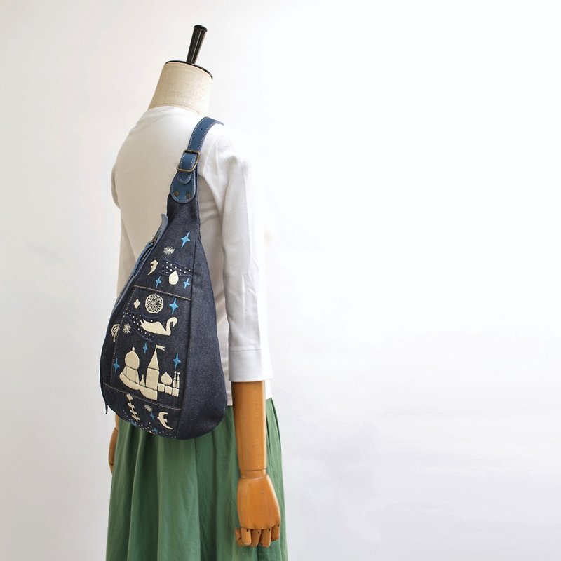 Shoulder bag · Prince Shiratori embroidery - กระเป๋าเป้สะพายหลัง - ผ้าฝ้าย/ผ้าลินิน สีน้ำเงิน