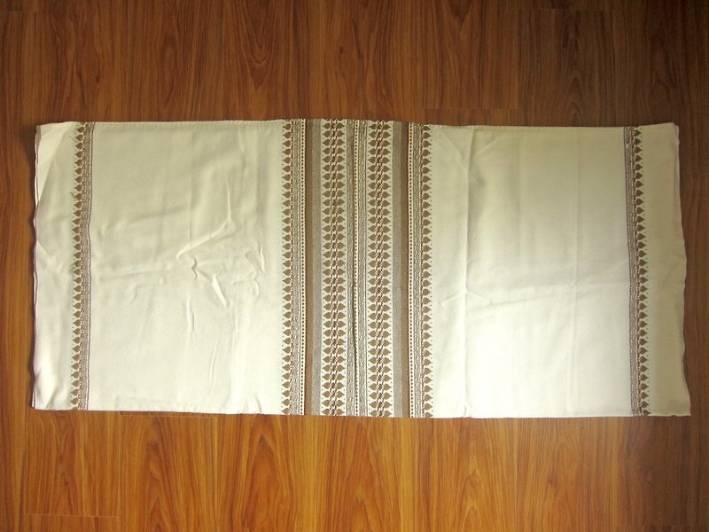 Swedish birch leaves pattern cotton tablecloths - ผ้ารองโต๊ะ/ของตกแต่ง - ผ้าฝ้าย/ผ้าลินิน สีนำ้ตาล