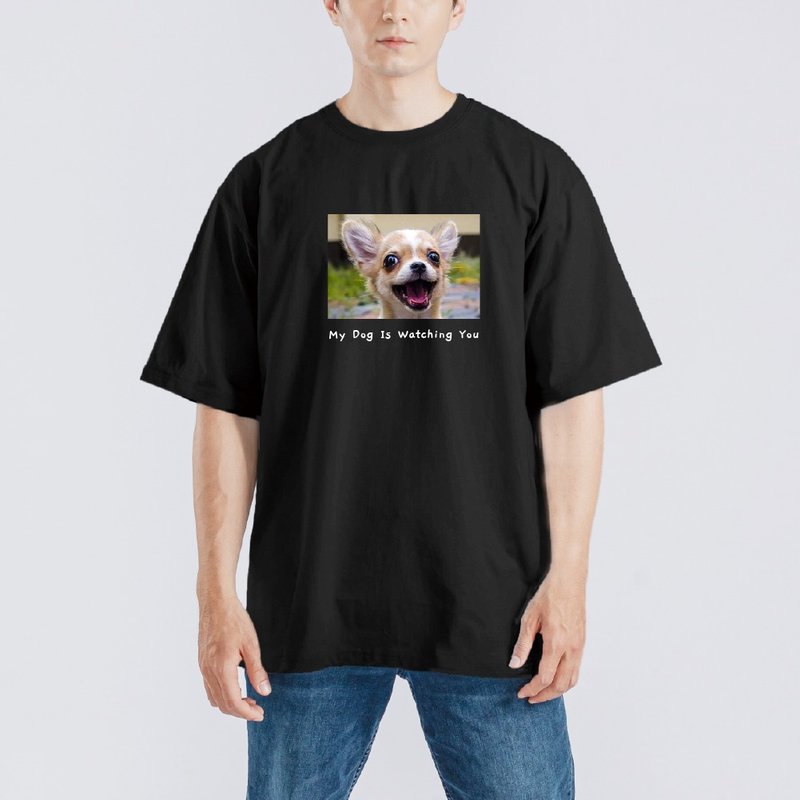 狗 寵物 來圖 客製化 我的狗在看你 衣服 T恤 團服 童裝 短袖 黑T - 男 T 恤 - 棉．麻 多色