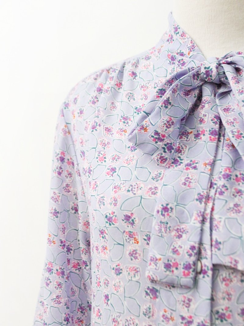 Japanese-made vintage sweet purple floral long-sleeved vintage shirt vintage blouse - Women's Shirts - Polyester Purple