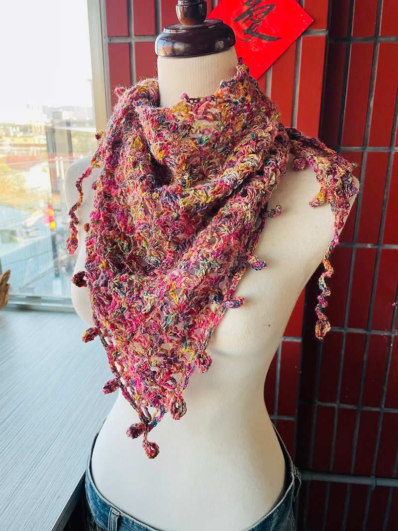Hand-dyed merino triangle shawl_140cm long - ผ้าพันคอถัก - ขนแกะ 