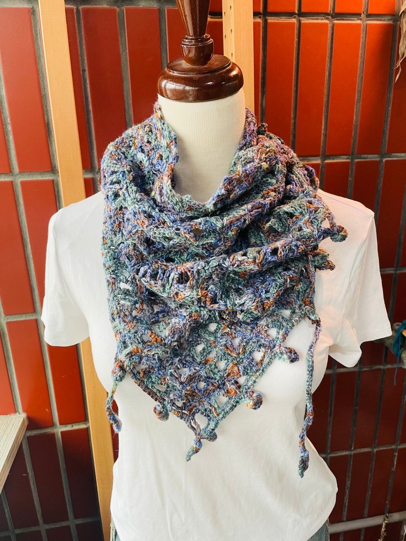 革物製織 l手染美麗諾羊毛三角好披肩_牛仔鐵鏽系145cm長 - 圍巾/披肩 - 羊毛 