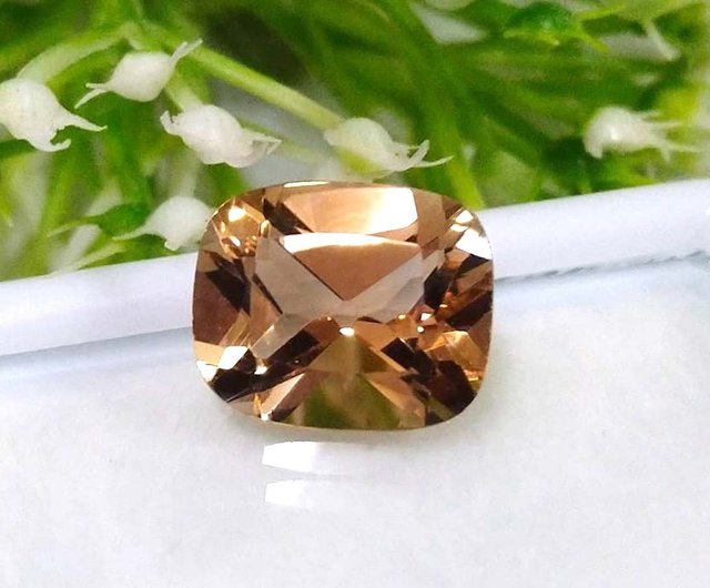 レア石　ブラウントパーズ 本物のトパーズ 11 x 9 mm 誕生日プレゼントやリングに - ショップ