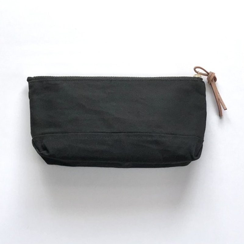 Cosmetic bag Black - กระเป๋าเครื่องสำอาง - ผ้าฝ้าย/ผ้าลินิน สีดำ