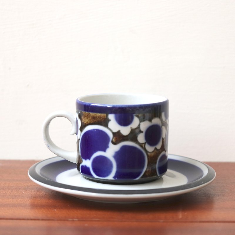 Finland Arabia SAARA Floral Coffee Cup Set - แก้วมัค/แก้วกาแฟ - เครื่องลายคราม สีน้ำเงิน