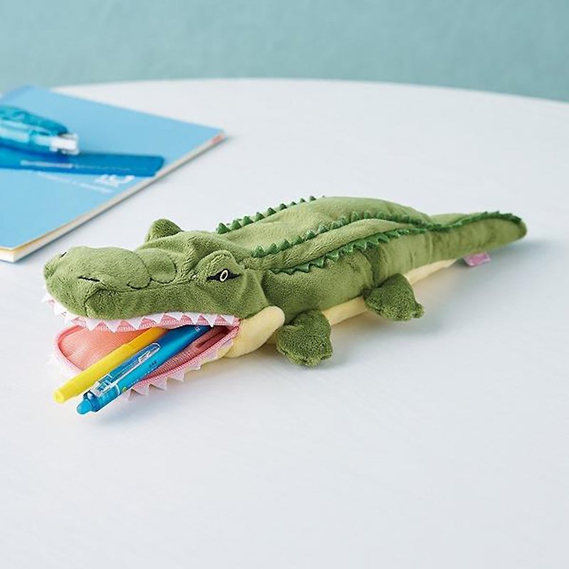 Japanese Magnets animal-shaped cute three-dimensional storage bag/pencil box/pen bag (crocodile style) - Pencil Cases - Plastic Green