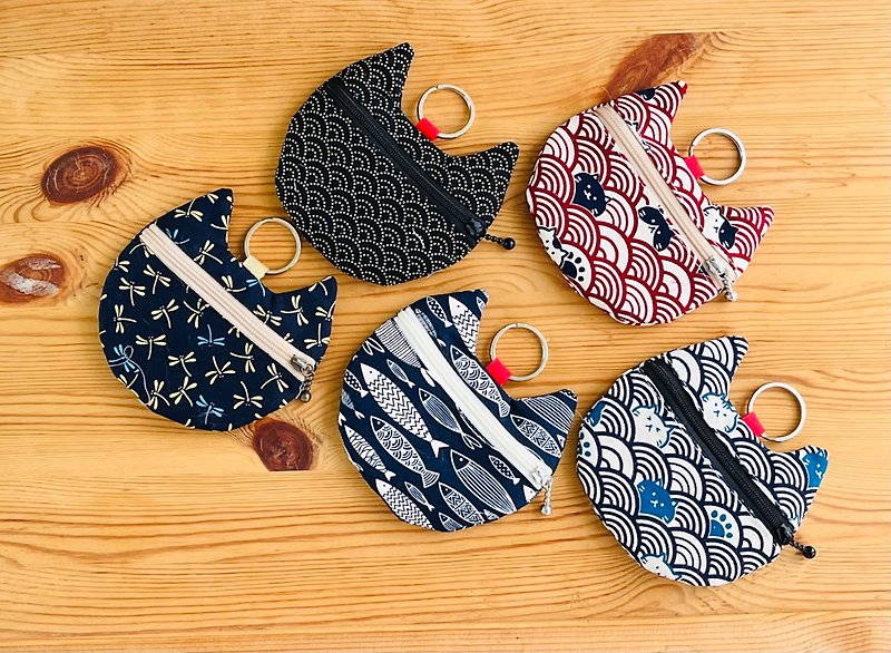 Cat-shaped coin purse, card holder, key case, earphones and small items storage - Keychains - Cotton & Hemp Multicolor