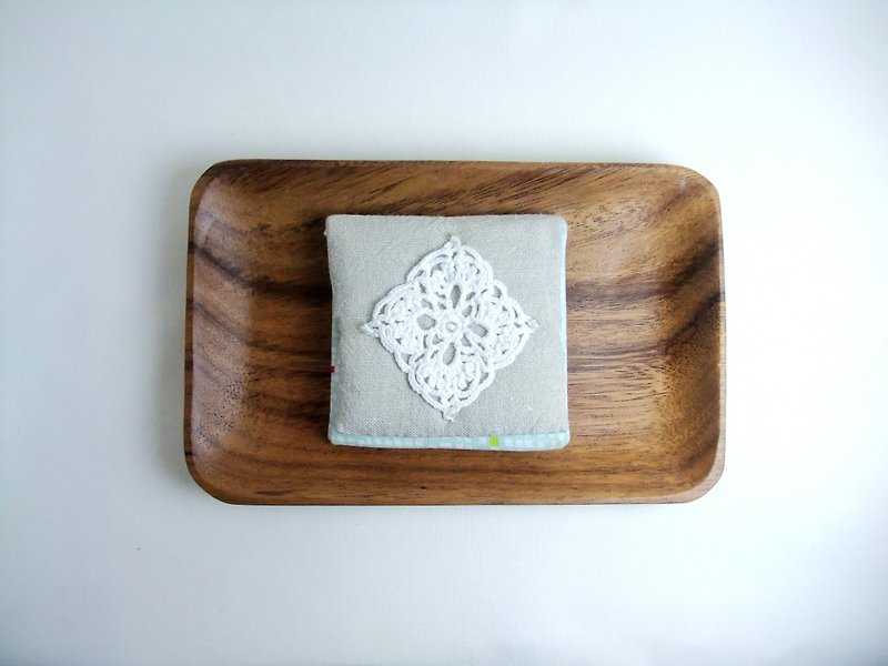 Lace flower piece change box/jewel box mint berry - Coin Purses - Cotton & Hemp Green