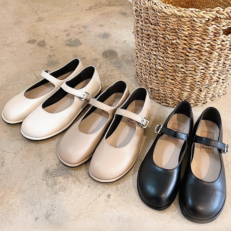 PRE-ORDER SPUR Oblic MJ Flats 斜角平底鞋 RA7013 SP Ivory - 其他女皮鞋 - 其他材質 