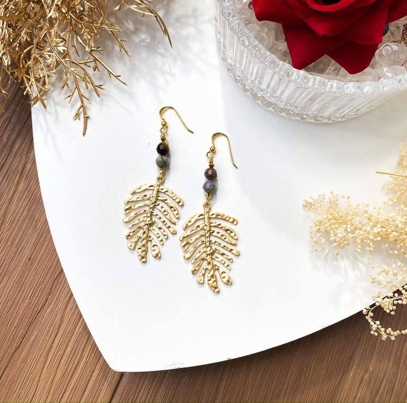 RURI | 啞金龜背竹葉 碧璽 吊墜 耳環 耳夾 - 耳環/耳夾/耳骨夾 - 銅/黃銅 金色