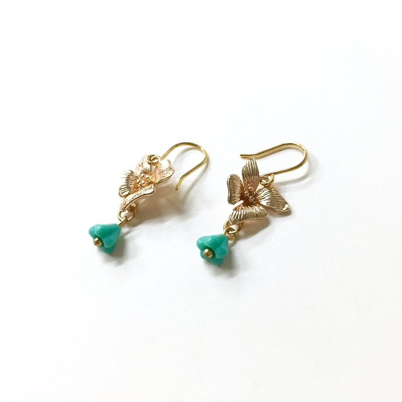 【Rosang】Turkish March. Four petals & small flower beads. 18K gold-plated ear hooks/non-allergic earrings/earrings/ Clip-On - Earrings & Clip-ons - Other Metals Green