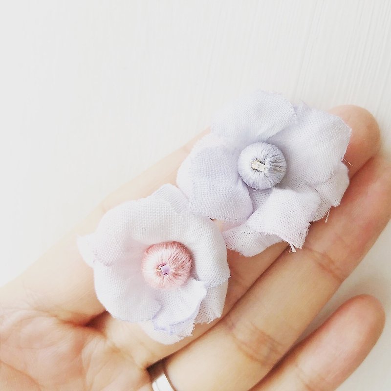 Pastel Fabric Flower Earrings - ต่างหู - ผ้าฝ้าย/ผ้าลินิน 